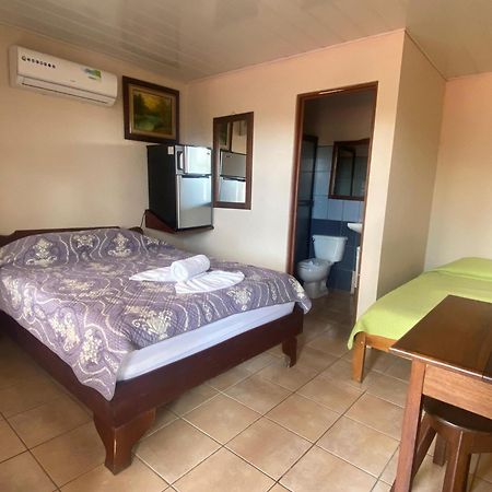 Hotel La Choza Inn La Fortuna Екстер'єр фото