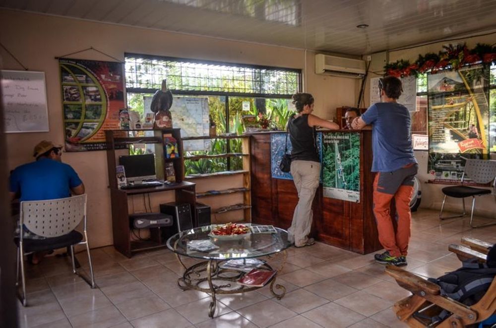 Hotel La Choza Inn La Fortuna Екстер'єр фото